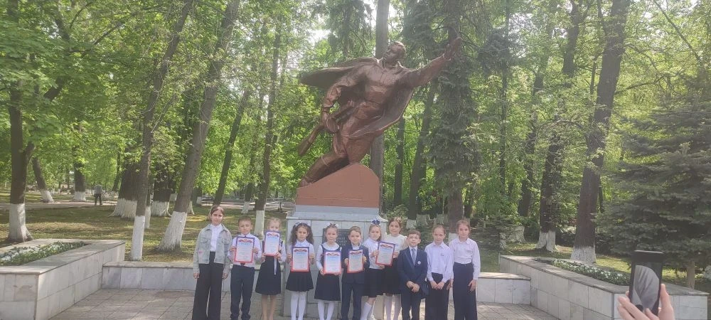 🏅Лучшие тимуровцы отмечены грамотами Управления Образования  Благодаря активной работе родителей, де