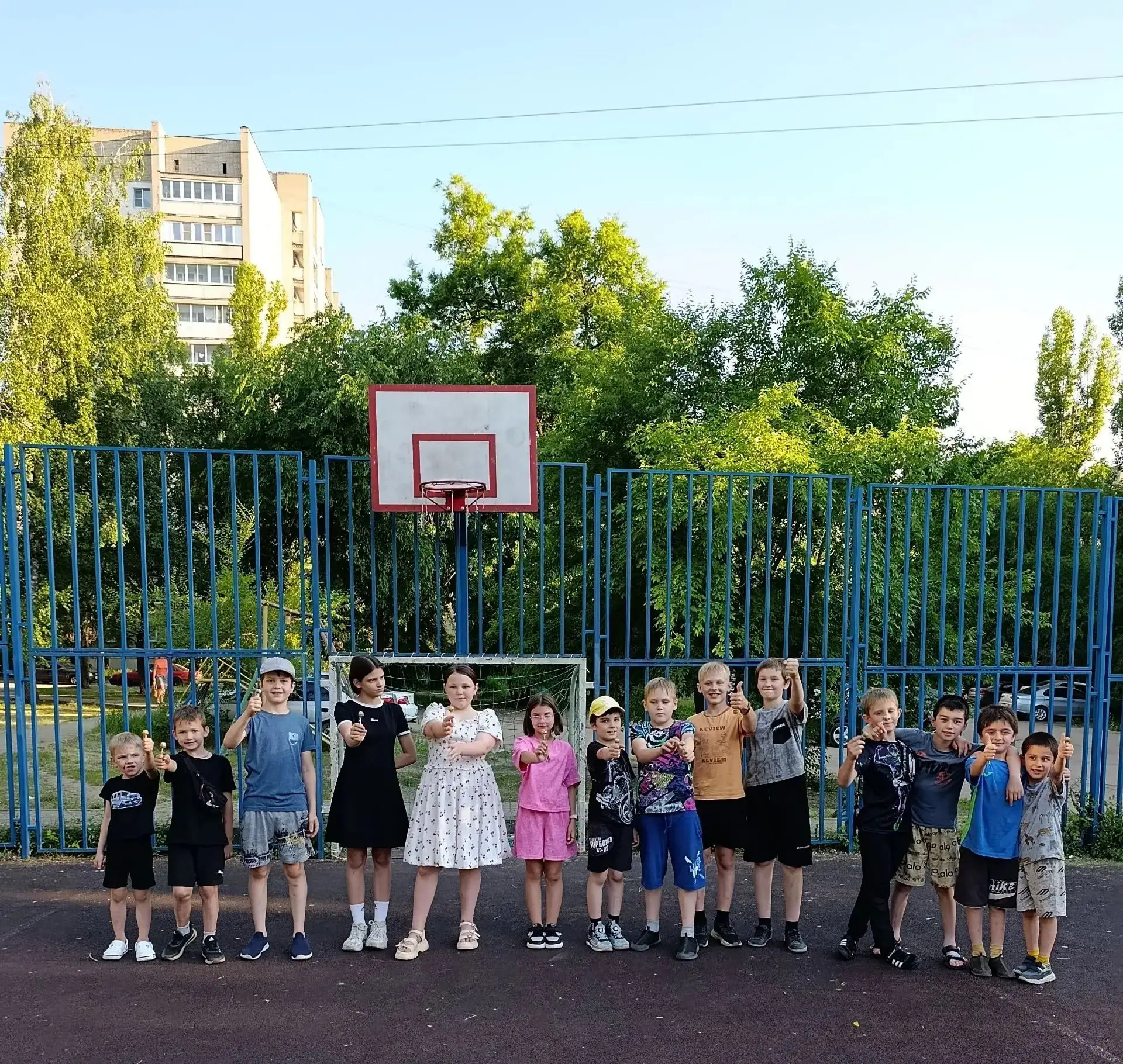 В течение лета на площадках МБУ "ГФСЦ" регулярно проводились спортивные эстафеты для де...