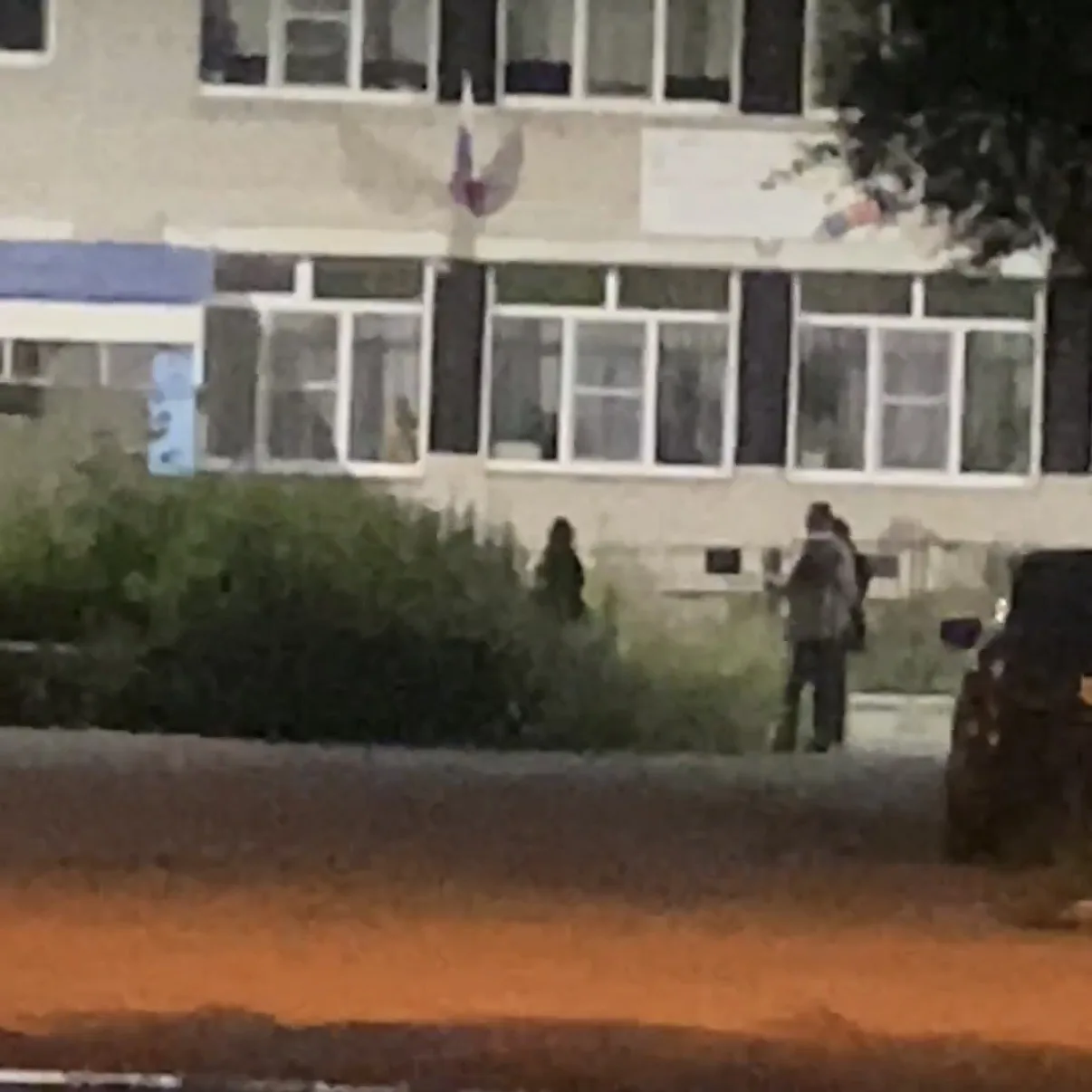 Вопрос к сотрудникам полиции города Среднеуральска и Верхней Пышмы: когда возле детских учреждений п