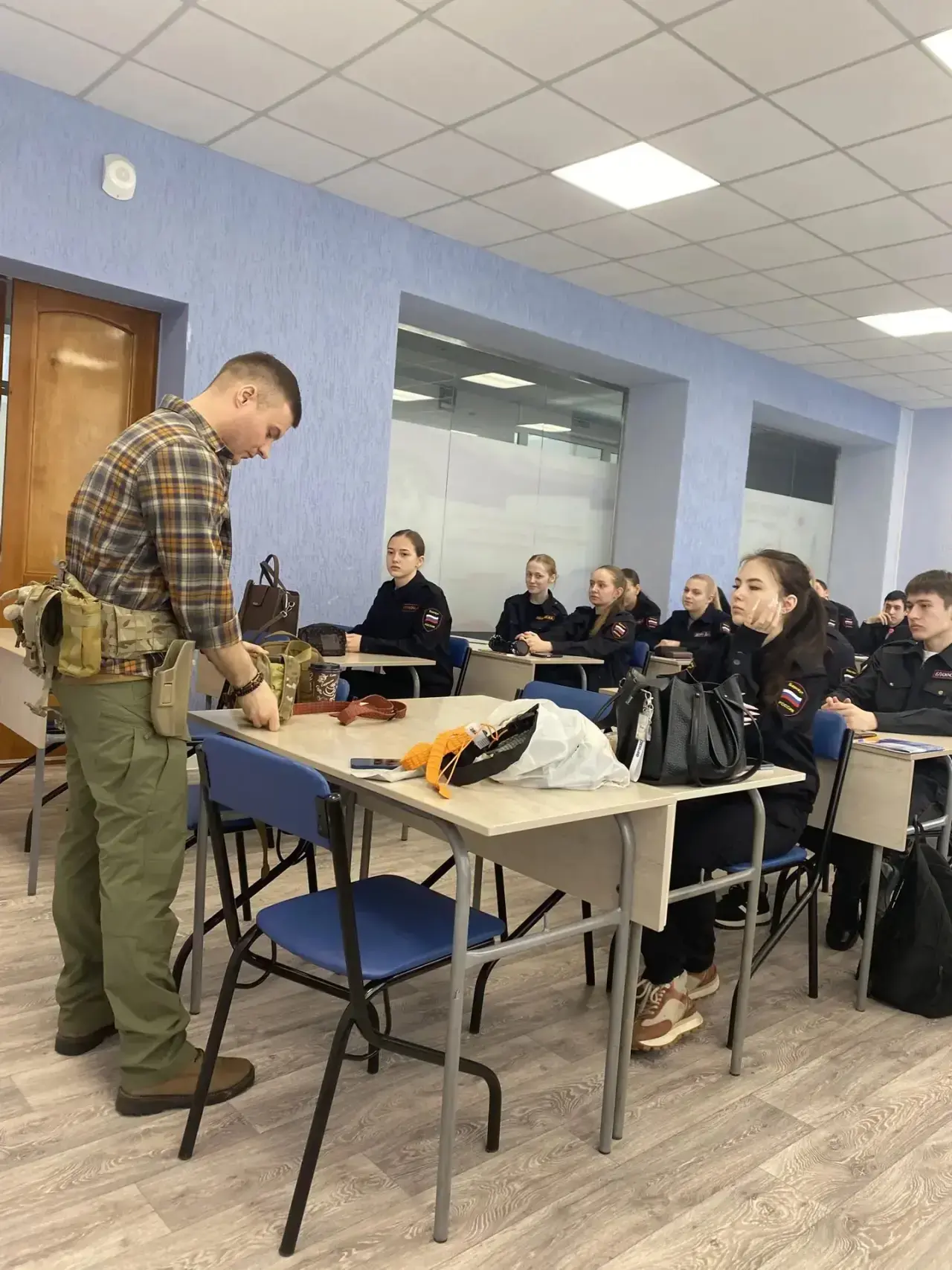 🔥 Студенты колледжа познакомились с основами тактической медицины.  Студенты специальности «Правоохр