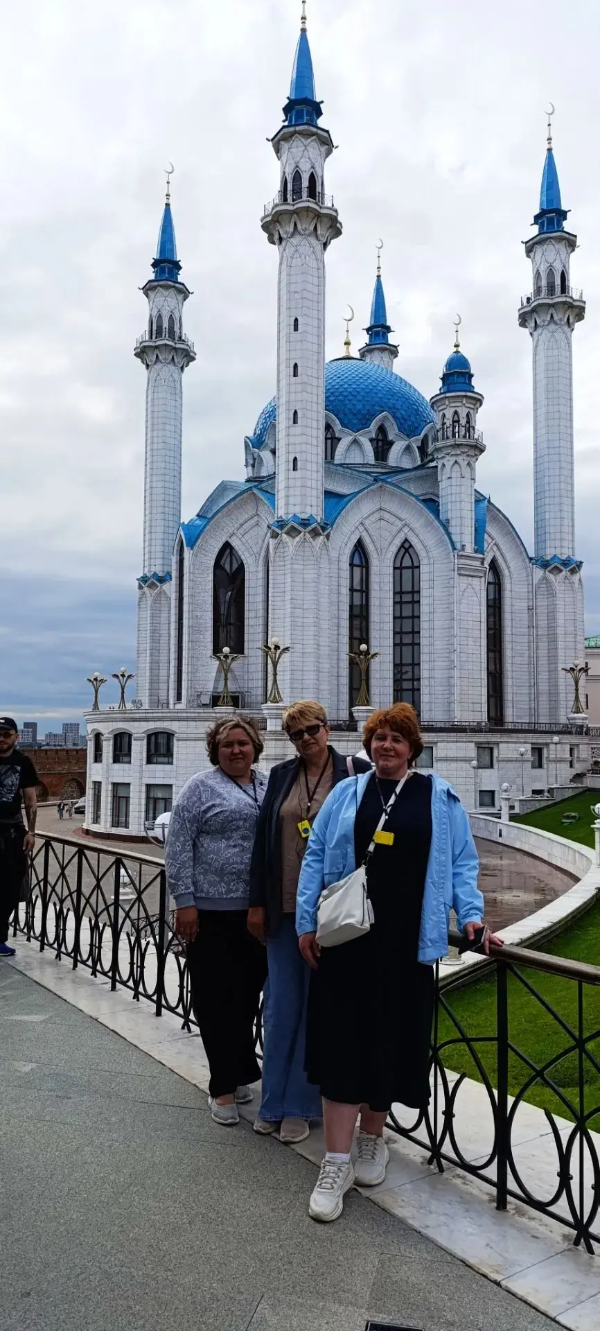 ✨ Лето в самом разгаре! ☀️

Пока студенты наслаждаются тёплыми днями, наши преподаватели успели сове