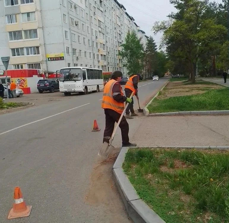 Наведение порядка в городе продолжается!   В четверг, 14 мая, силами муниципального учреждения «Спец
