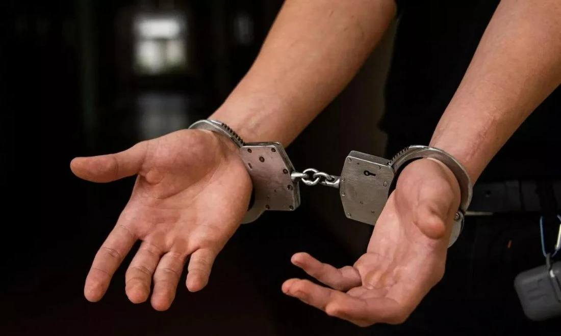 В Симферополе задержали мужчину, пристававшего к двум 8‑летним девочкам у детской площадки

Информац