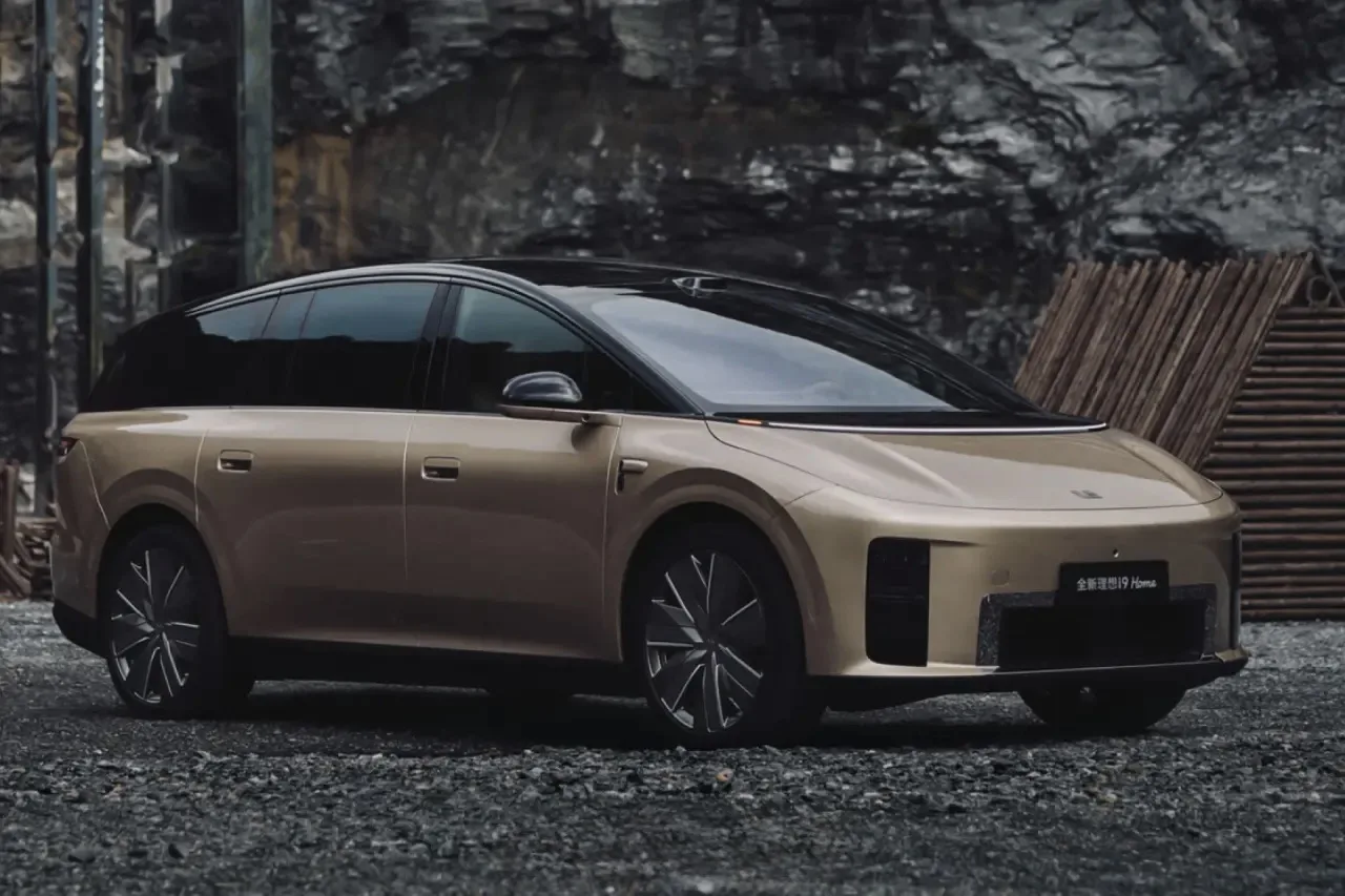Вышел Li Auto i9 Home — электродом на колёсах
