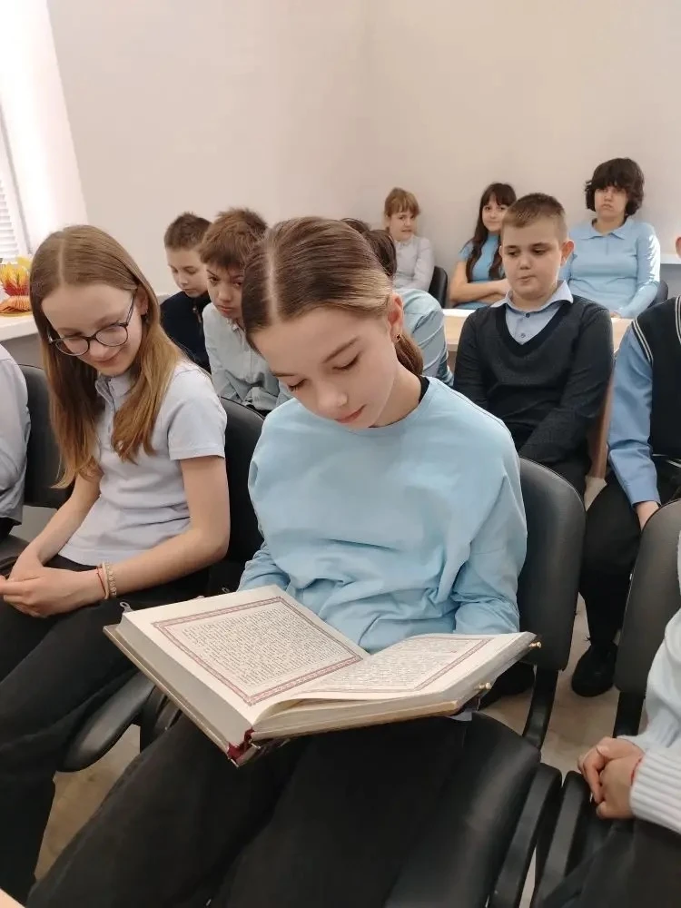 12 марта в модельной Детской библиотеке им. А. Чехова прошёл информационный урок «Слово, несущее све
