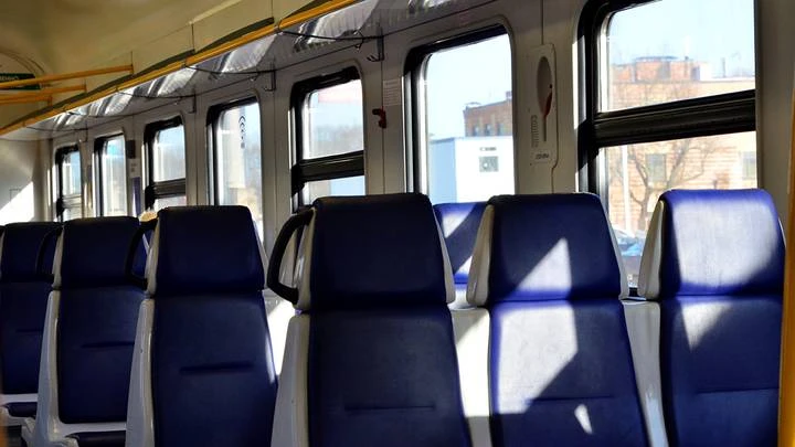 🚂 Возврат билетов на пригородные поезда станет онлайн

С 1 сентября пассажиры смогут оформить возвр