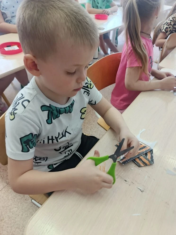 🌸Весна — время пробуждения природы и светлой памяти о Победе.🎇⭐