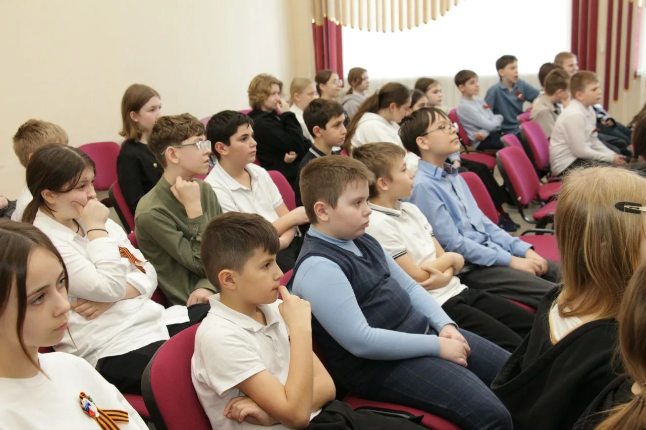 🌟 Вчерашний день в нашей гимназии был особенным! 🌟  Мы рады были приветствовать наших друзей из обще