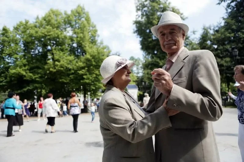 👵🏻 Почти 1,4 тысячи москвичей — старше ста лет