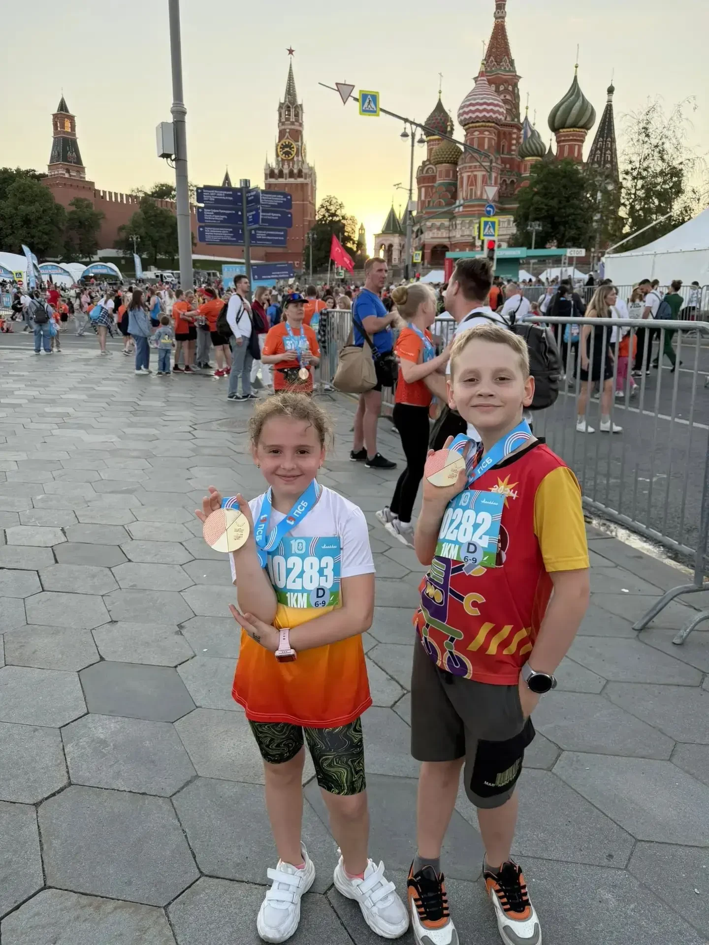 🏃‍♂️ Бегом навстречу лету! 🏃‍♀️

Лето — время для новых рекордов! Юные атлеты Михаил из 3 «М» клас