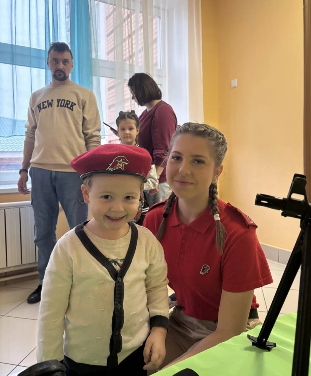 29 ноября в  нашей школе прошел день научного квеста, и юнармейцы добавили в него особую атмосферу, 
