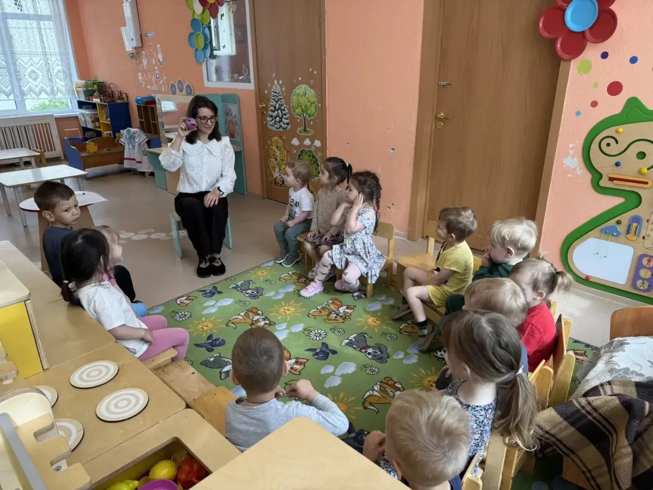 Занятие по энергосбережению «Водные приключения Капитошки» прошло в группе «Карамелька». Там побывал