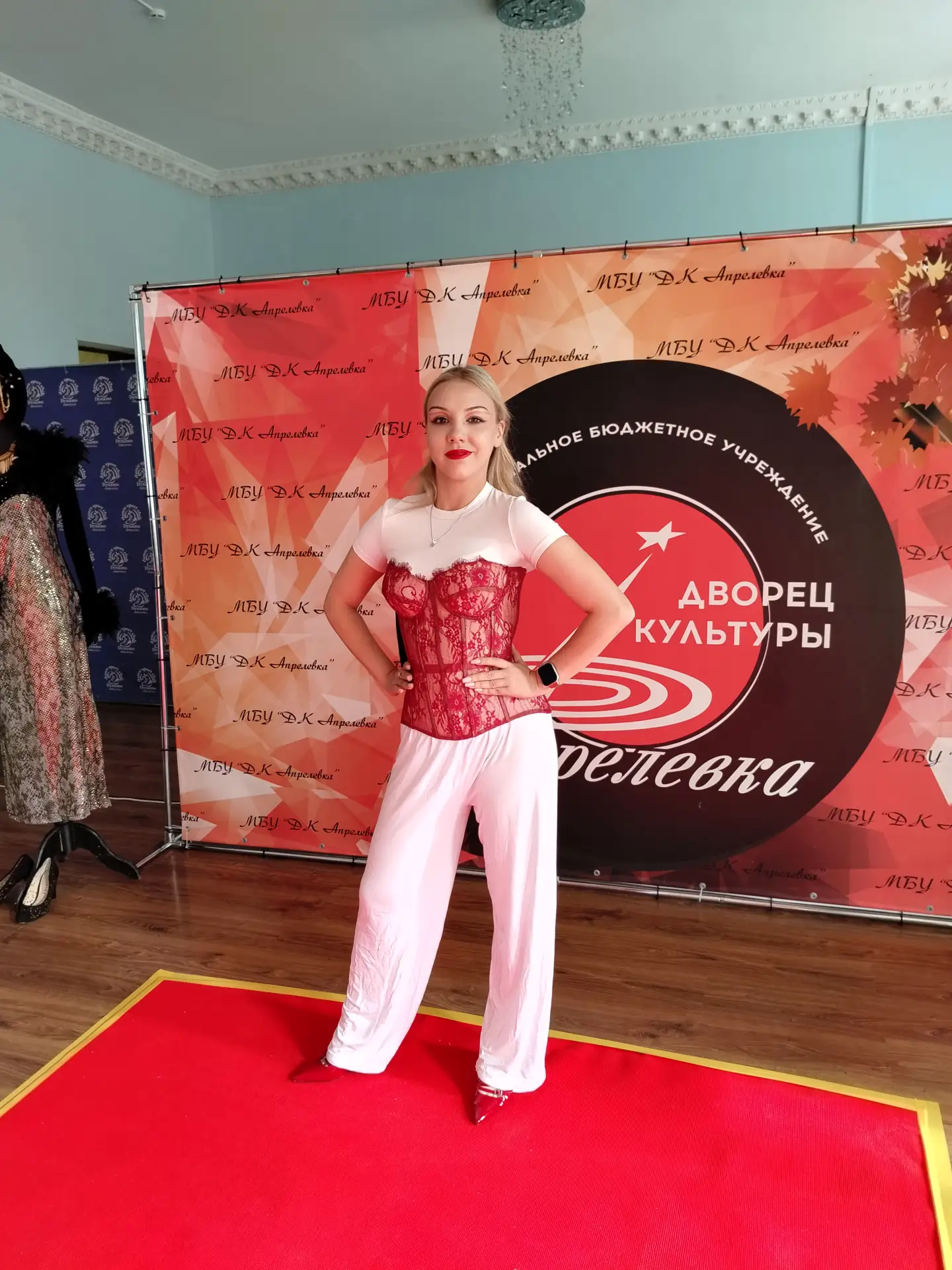👗Показ мод «Подиум зрелой красоты» для участников проекта «Активное долголетие» состоя...