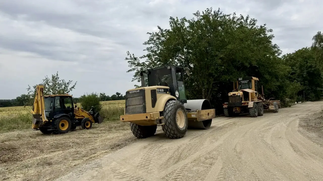 🛣️ В Острогорке начался ремонт дорог
