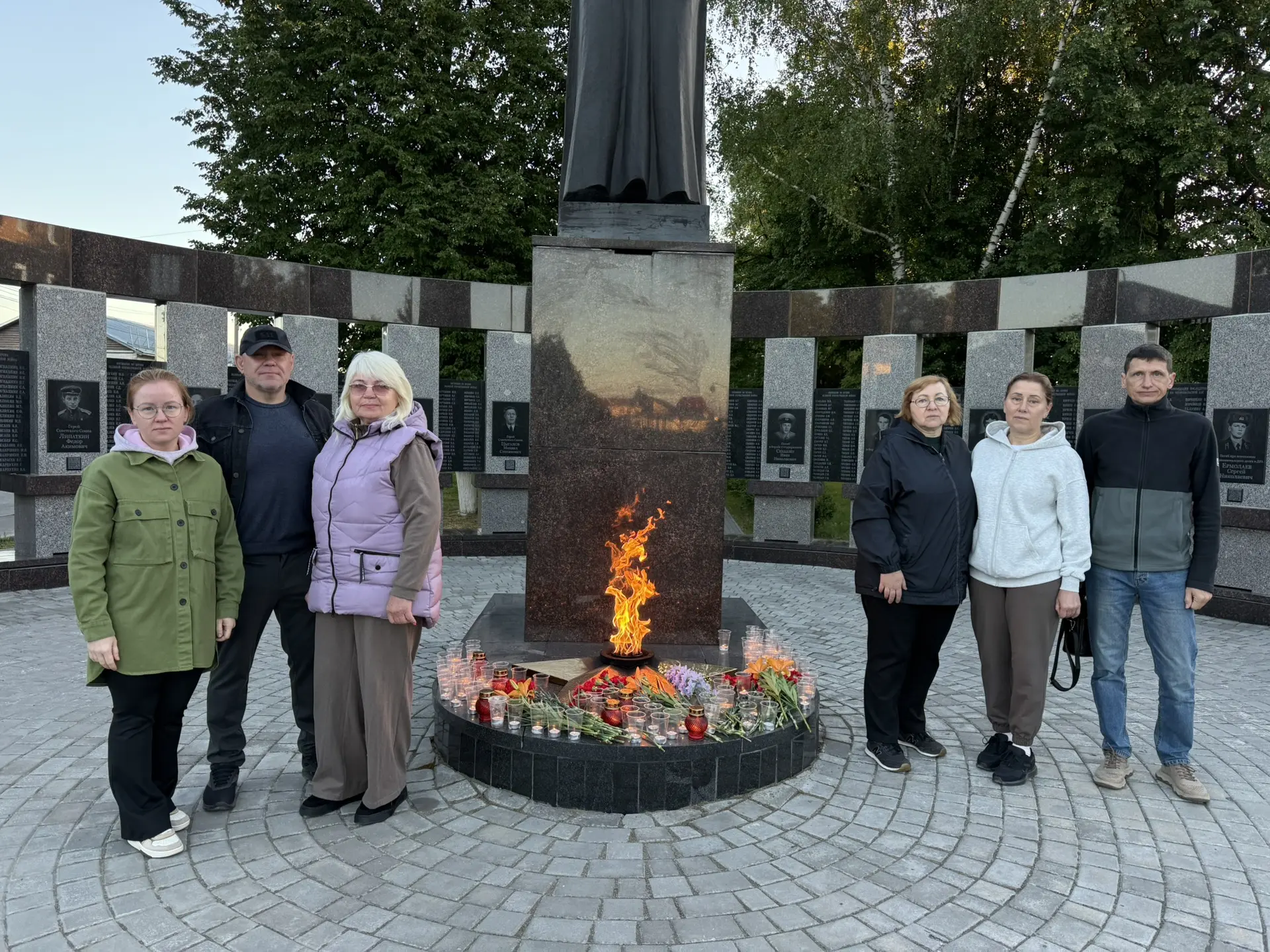 🕯Тихая свеча — громкий голос памяти

22 июня, в День памяти и скорби, коллектив спортивной школы «А