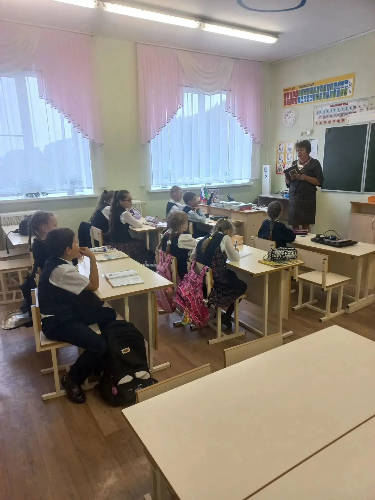 📚 «Читаем сказки на родном языке»: уроки удмуртского и татарского в начальных классах.