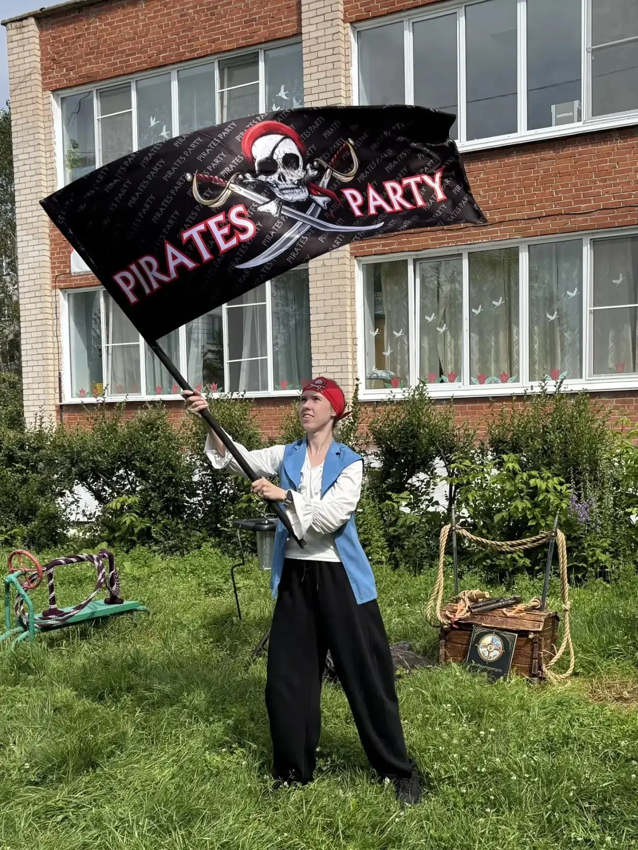🦜 Йо-хо-хо!

🏴‍☠️ Сегодня у нас прошла грандиозная пиратская вечеринка! 

🎉 Дошколята с открытыми