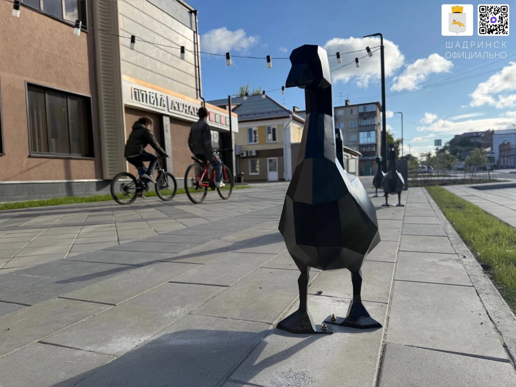 🍃 В центре Шадринска завершают комплексное благоустройство квартала