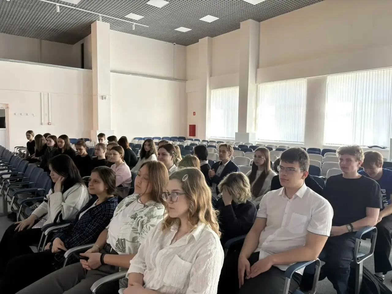 В рамках всероссийской акции «В мире театра» мы пригласили Виноградову Ксению Александровну на  инте