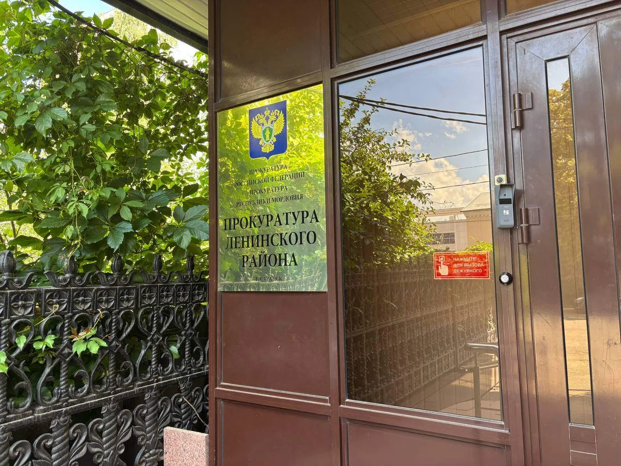 ПЕРЕД СУДОМ ПРЕДСТАНЕТ 62-ЛЕТНИЙ МЕСТНЫЙ ЖИТЕЛЬ, ОБВИНЯЕМЫЙ В ПОКУШЕНИИ НА УБИЙСТВО И Н...