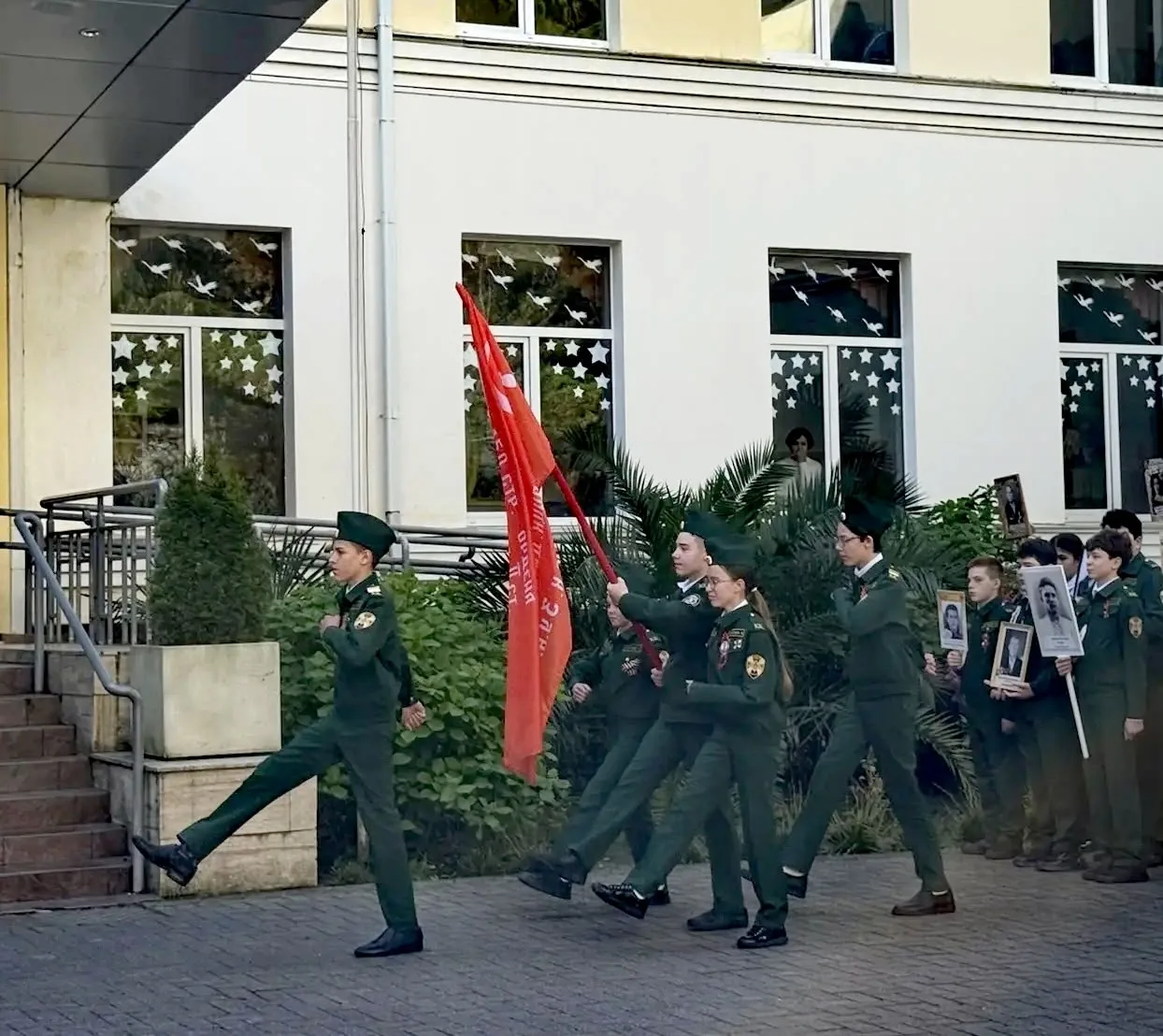 🎖 В преддверии 81-й годовщины Дня Победы в стенах нашей гимназии прошла  акция «Бессмертный полк: Ге