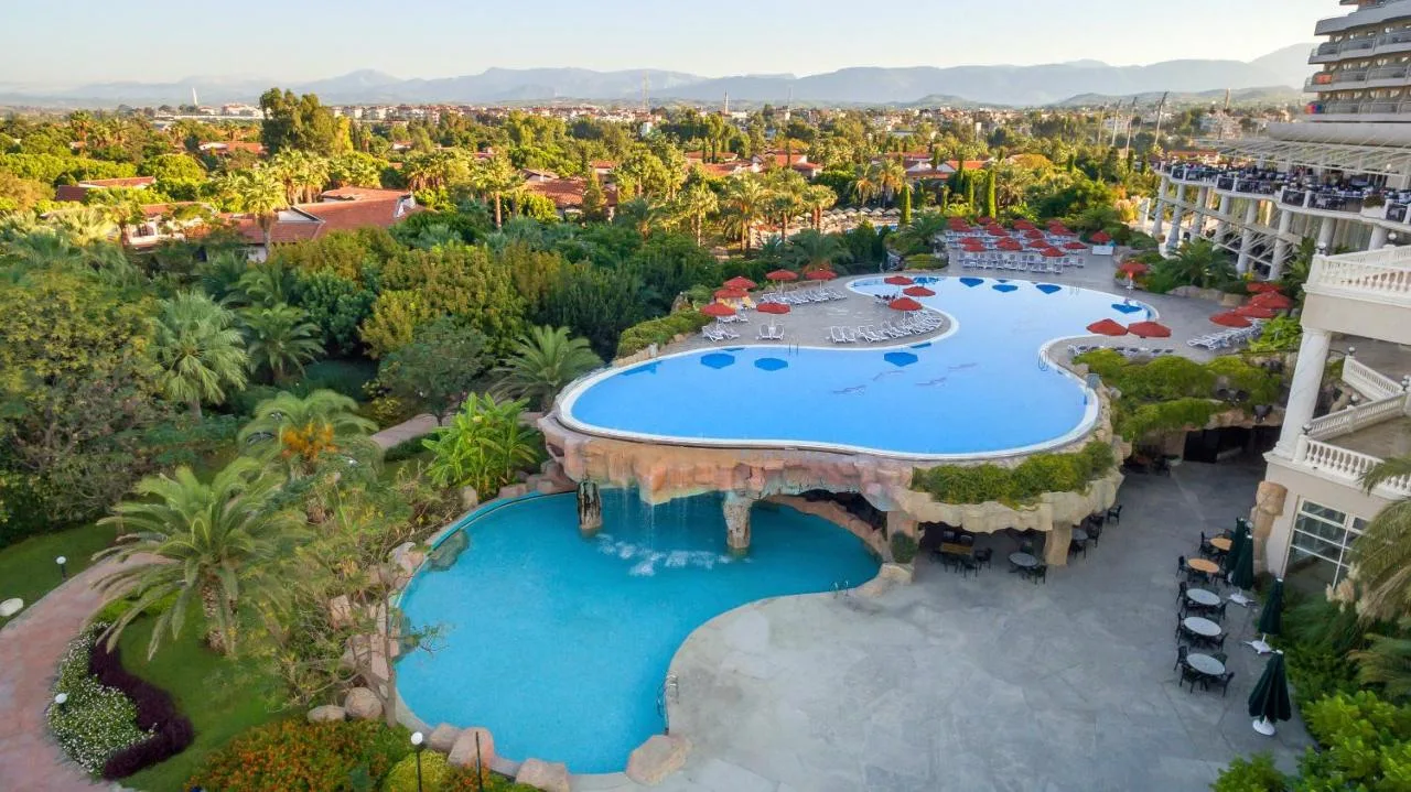 🌊Главная гордость отеля Starlight Resort Hotel 5* — самый большой спа-центр в регионе....