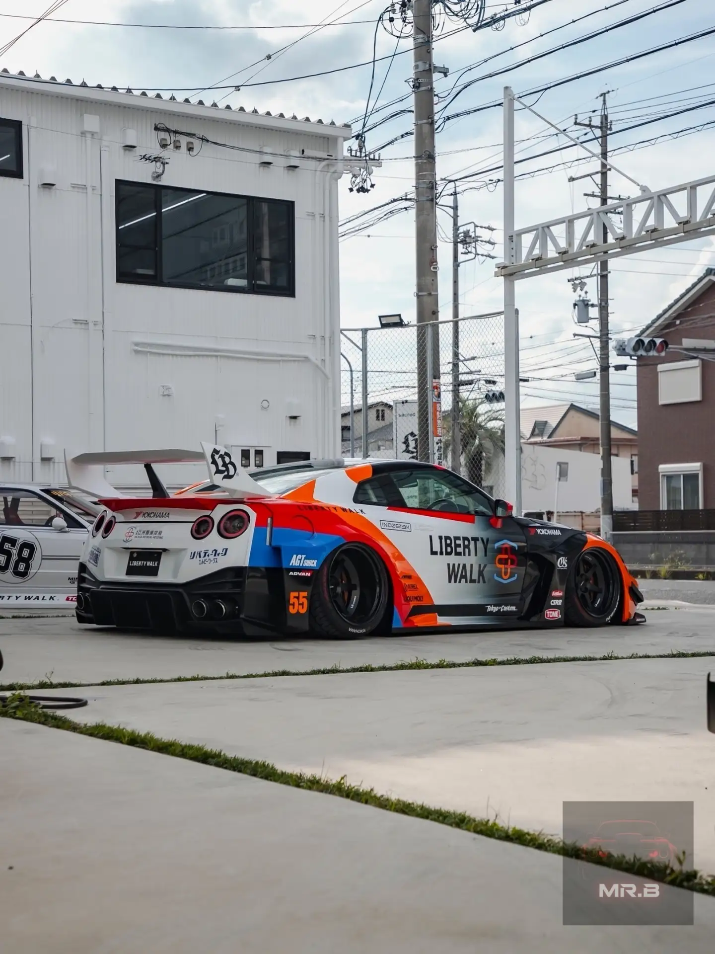 🏁 GT-R R35, который сделали почти таким же широким, как гоночная машина. Это проект Li...