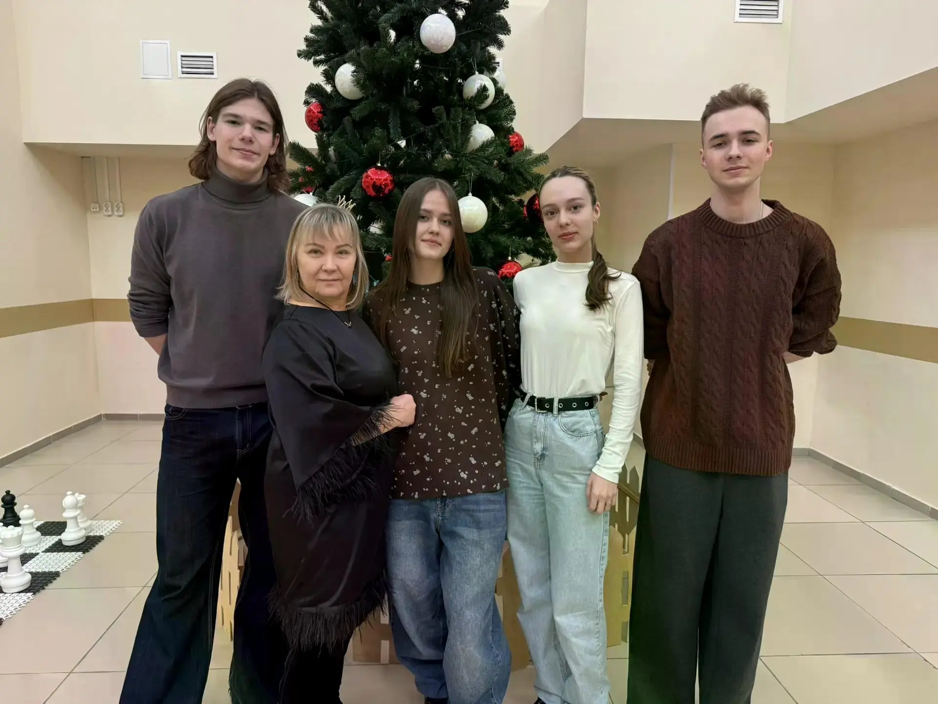 Неделя встреч с прошлым: гимназия распахнула двери для выпускников.  Неделя открытых дверей подошла 