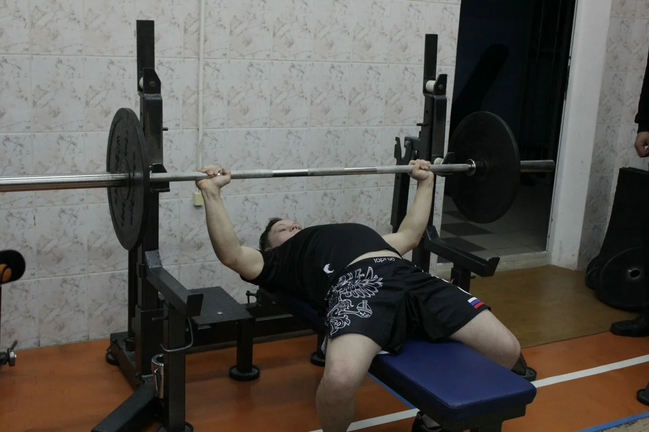 В Саранске прошли соревнования по пауэрлифтингу - жим лежа в рамках Республиканской спа...
