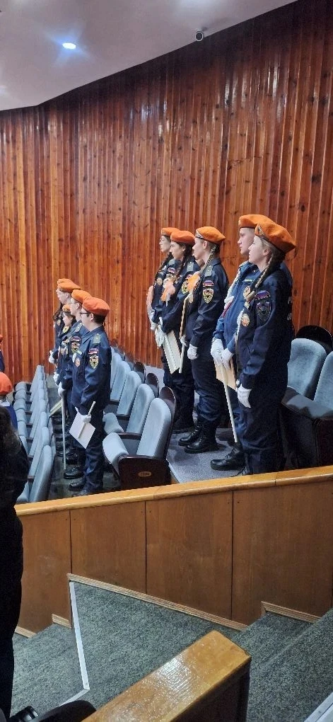 Сегодня, 8 мая,  участники движения "Школа безопасности" приняли участие в торжественном мероприятии