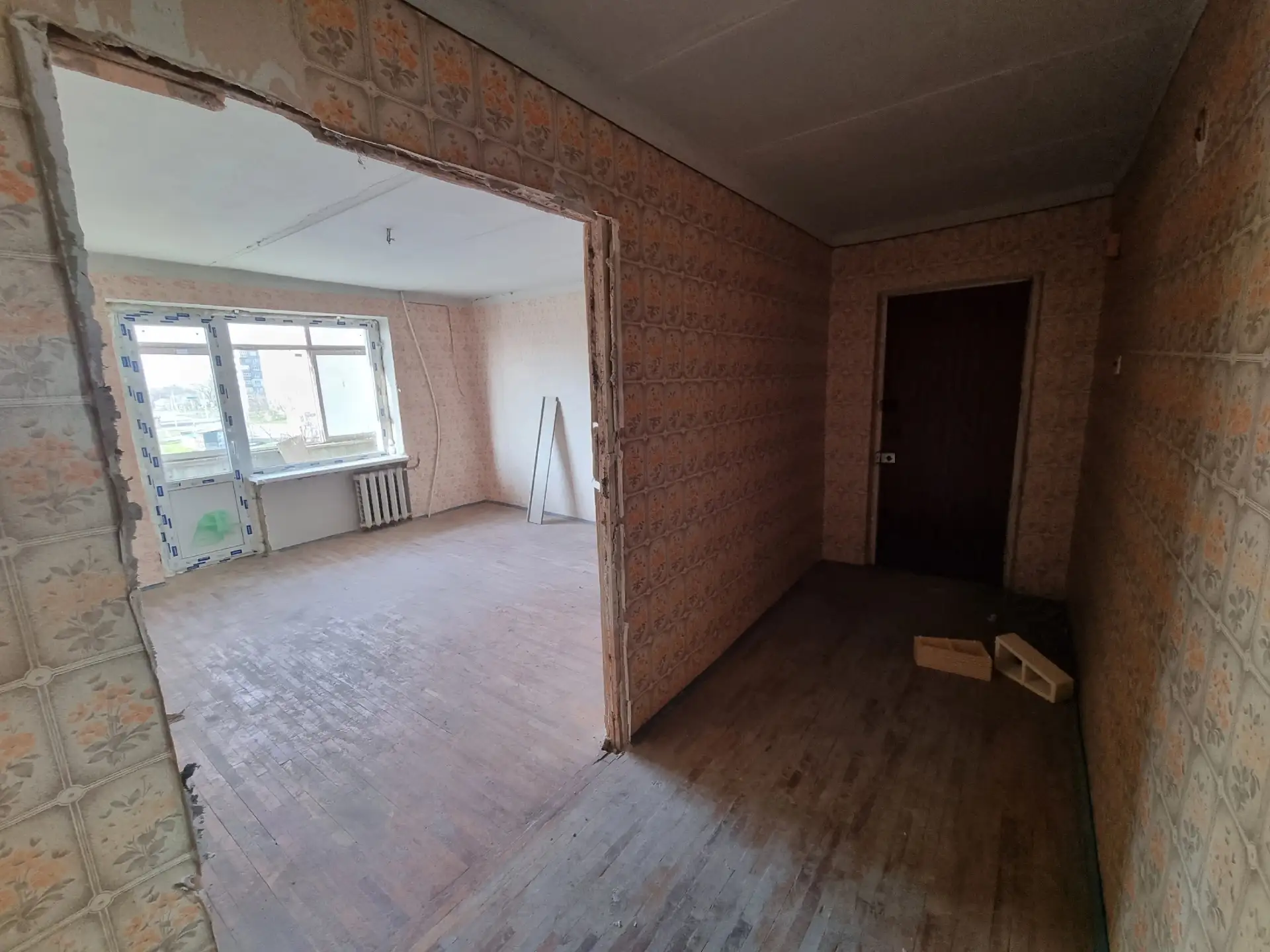 ПРОДАЁТСЯ 3х комнатная квартира в Снежном на черемушках