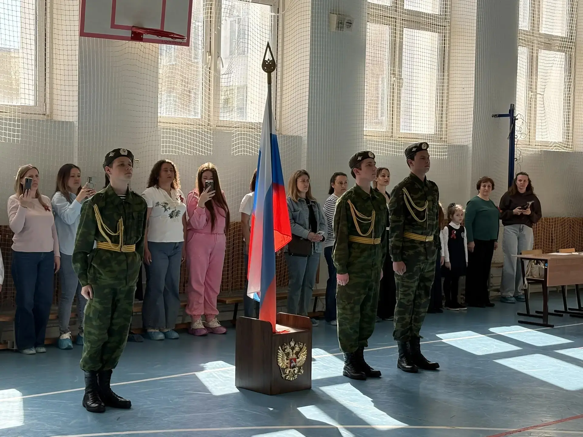 5 мая в преддверии празднования Дня Победы в лицее состоялся смотр-конкурс строя и песни среди учащи