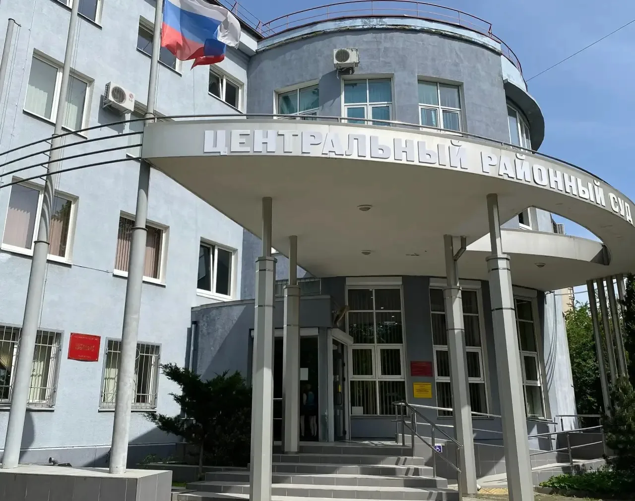 За причинение смерти по неосторожности новорожденному