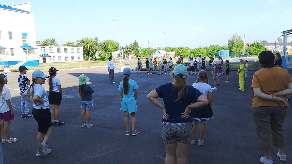 В лагере прошёл тематический день, посвящённый развитию творческих способностей воспитанников. Мероп