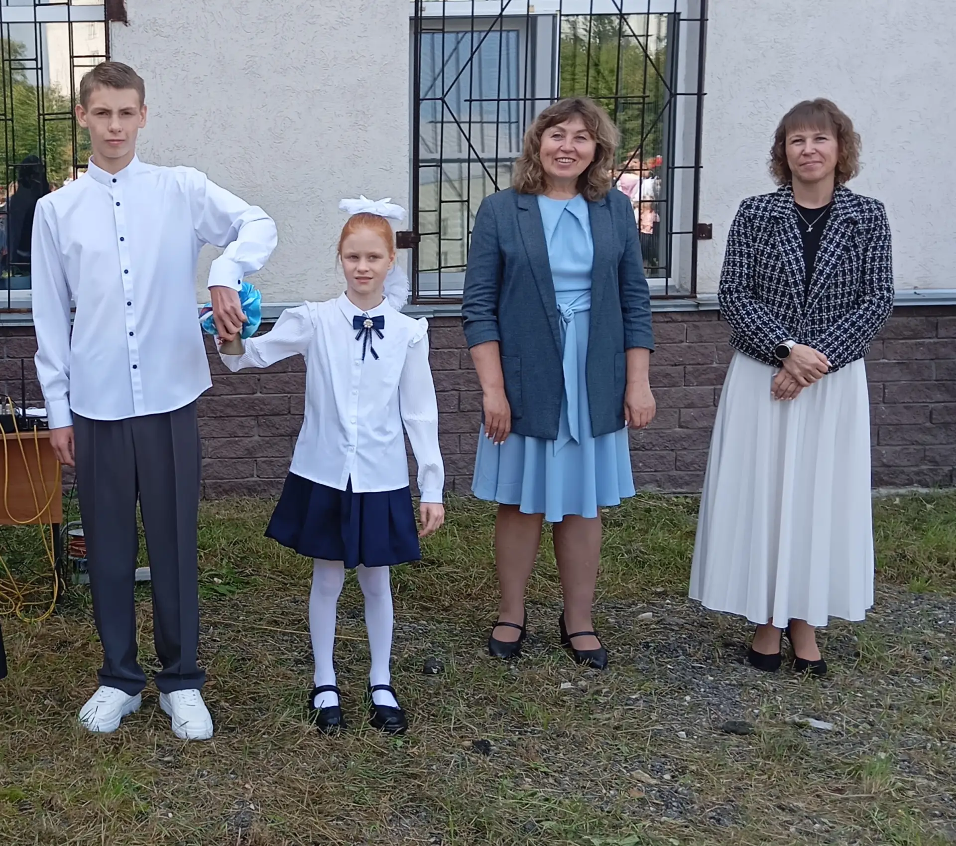 Сегодня с началом учебного года ребят поздравили директор школы Тихомирова Надежда Вяче...