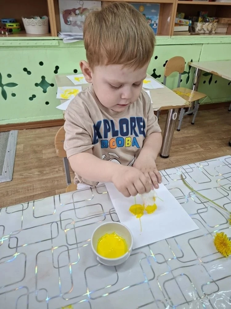 13 мая — День одуванчиков.