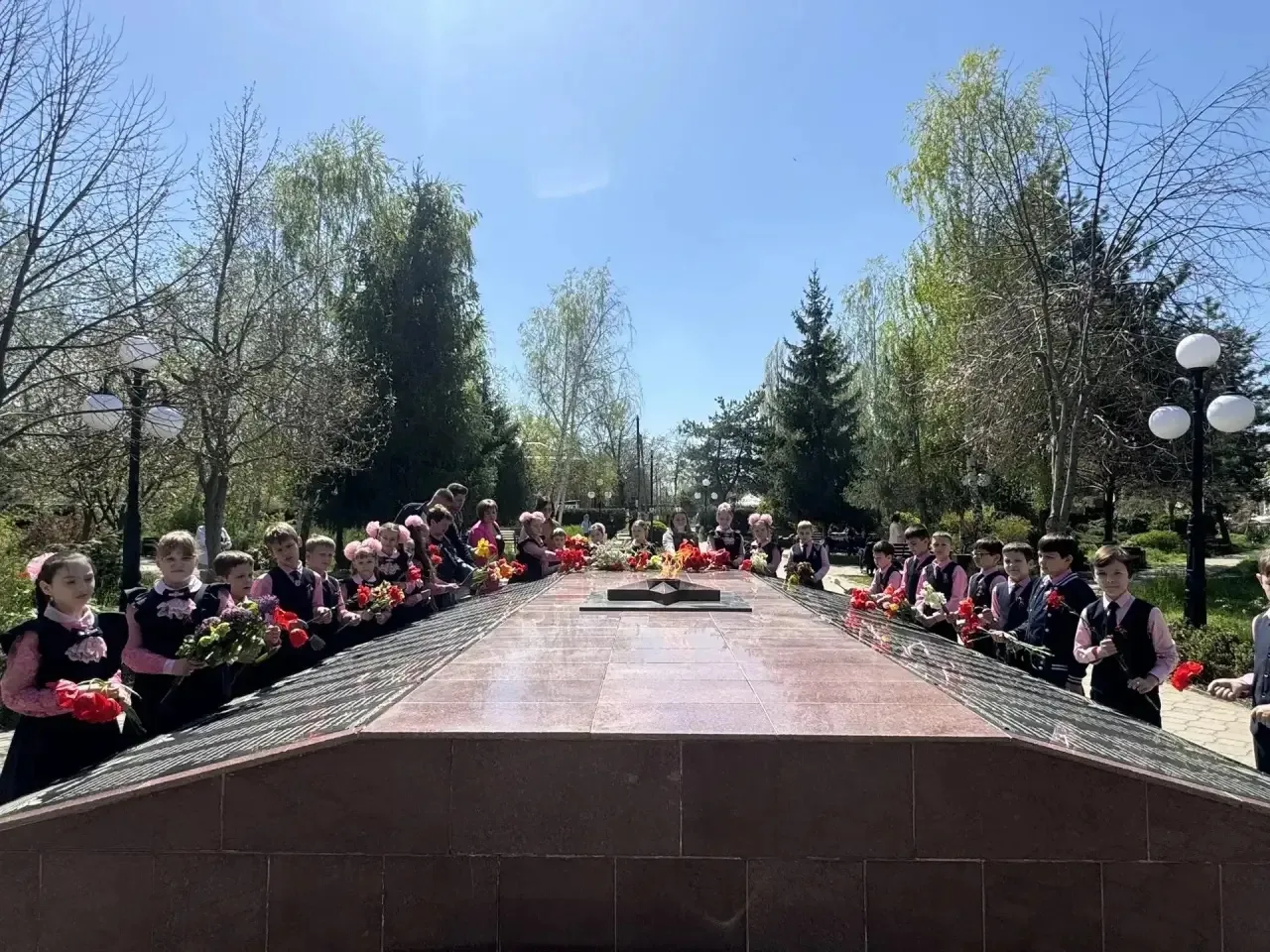 День памяти жертв геноцида   Учащиеся 3 "Б" класса посетили станичный музей ко Дню памяти жертв гено