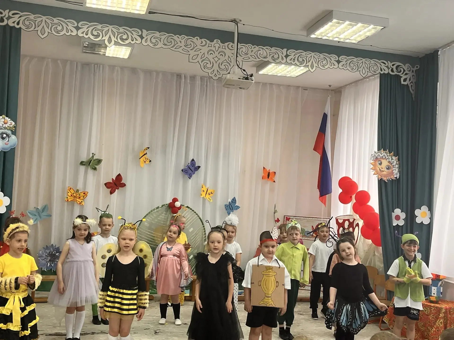 ✨ Воспитанники из группы "Радуга" представили мюзикл "Муха-Цокотуха"! ✨