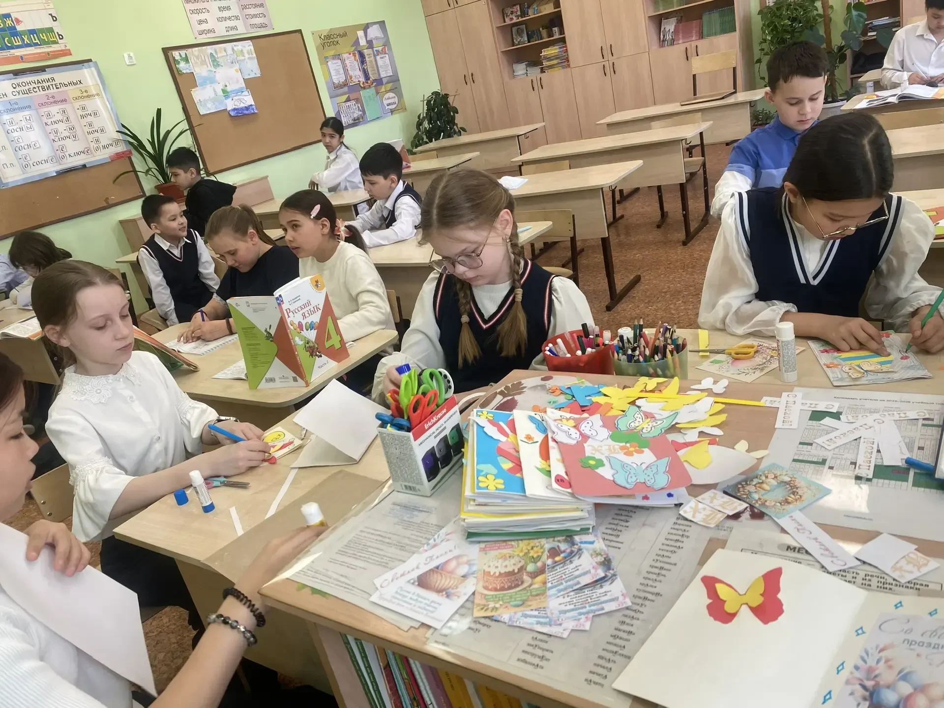 Светлая Пасха: ребята приготовили подарки для солдат в госпитале Бурденко Близится светлый праздник 