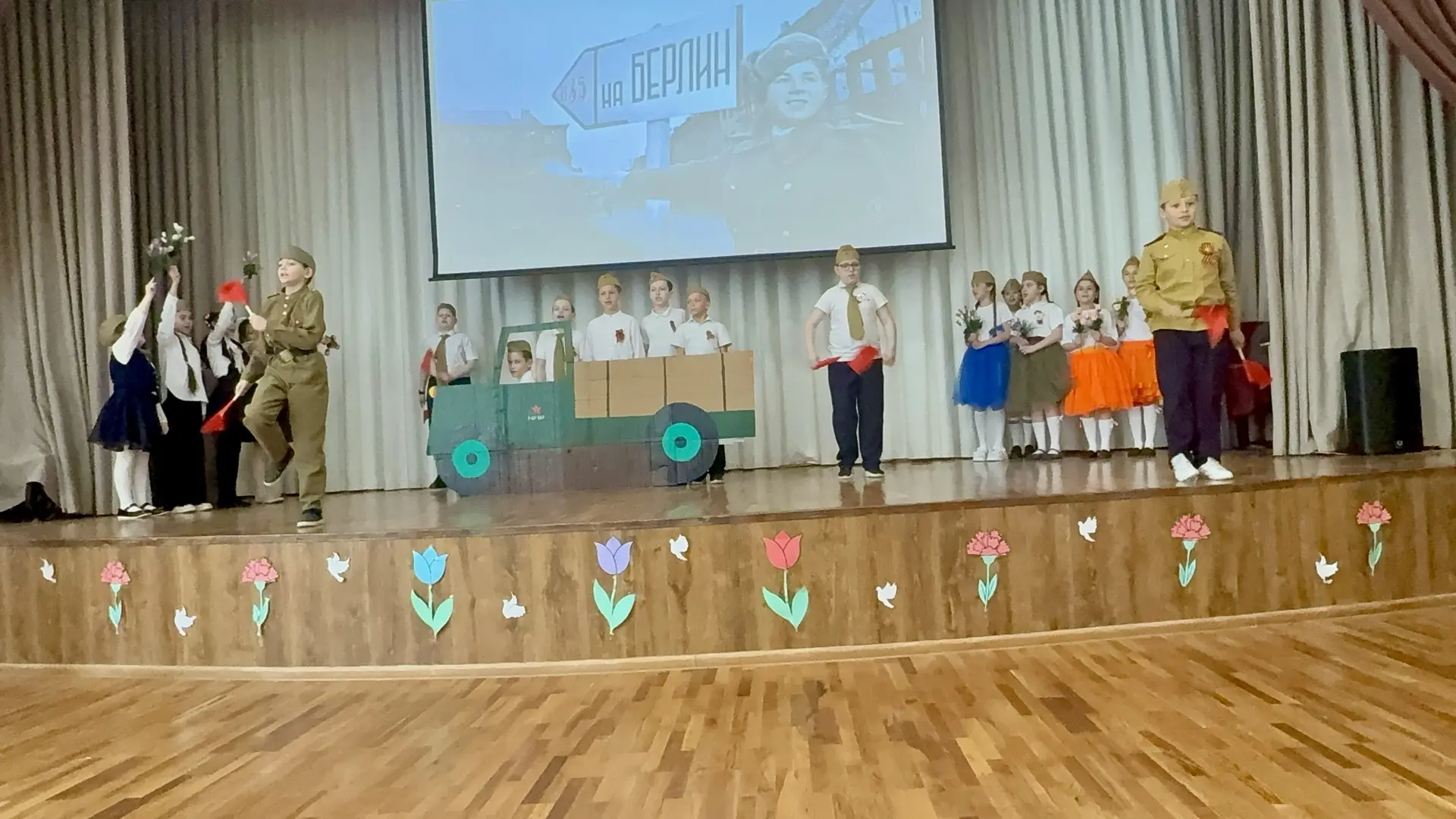 🎶 В нашей гимназии прошёл невероятный по эмоциональности фестиваль песен о Великой Отечественной вой