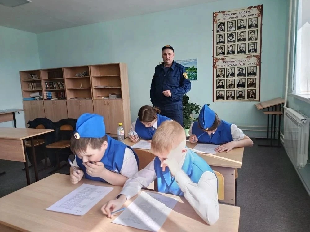 🚒Начальник пожарной части с. Володино Черных Дмитрий Анатольевич и командир отделения Лютько Виктор