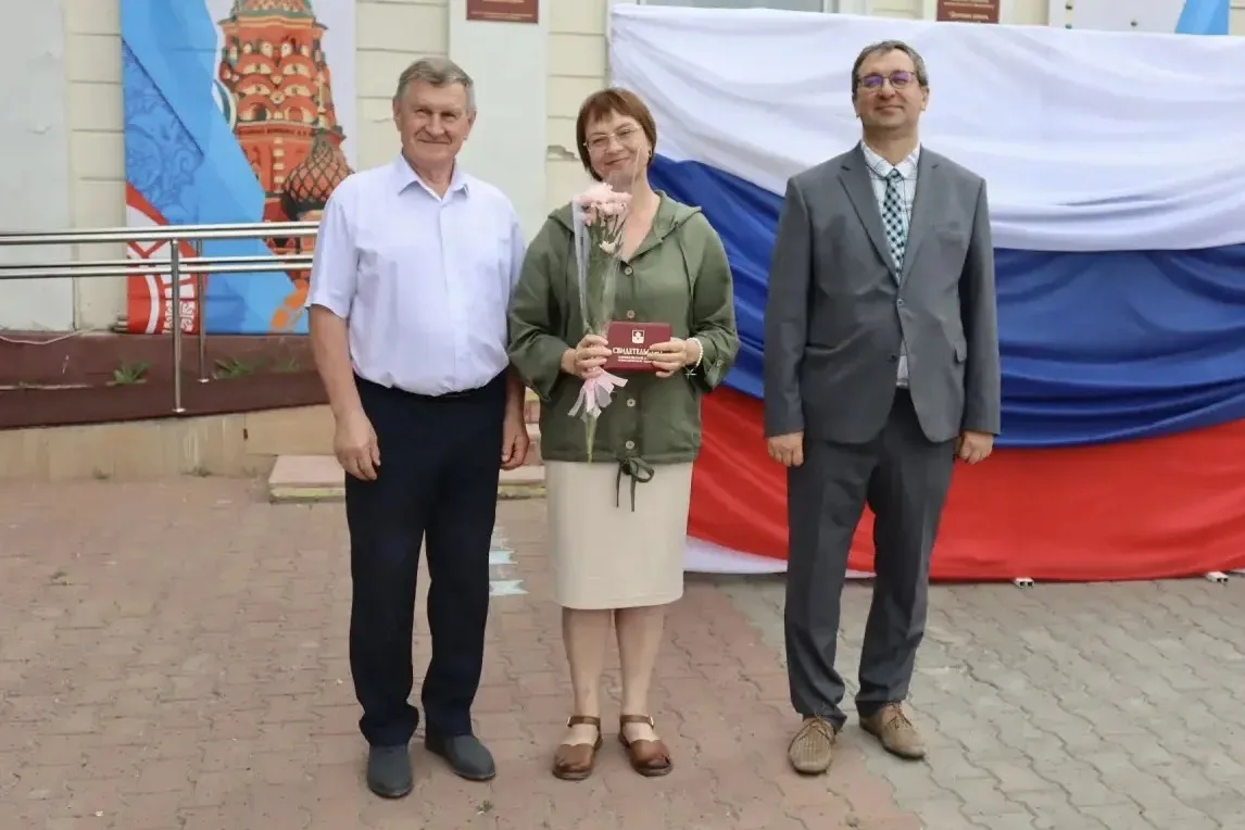 💥 Повод для гордости 💥

✨ На обновленной Доске почета Мошковского района- учитель физики МКОУ Бело