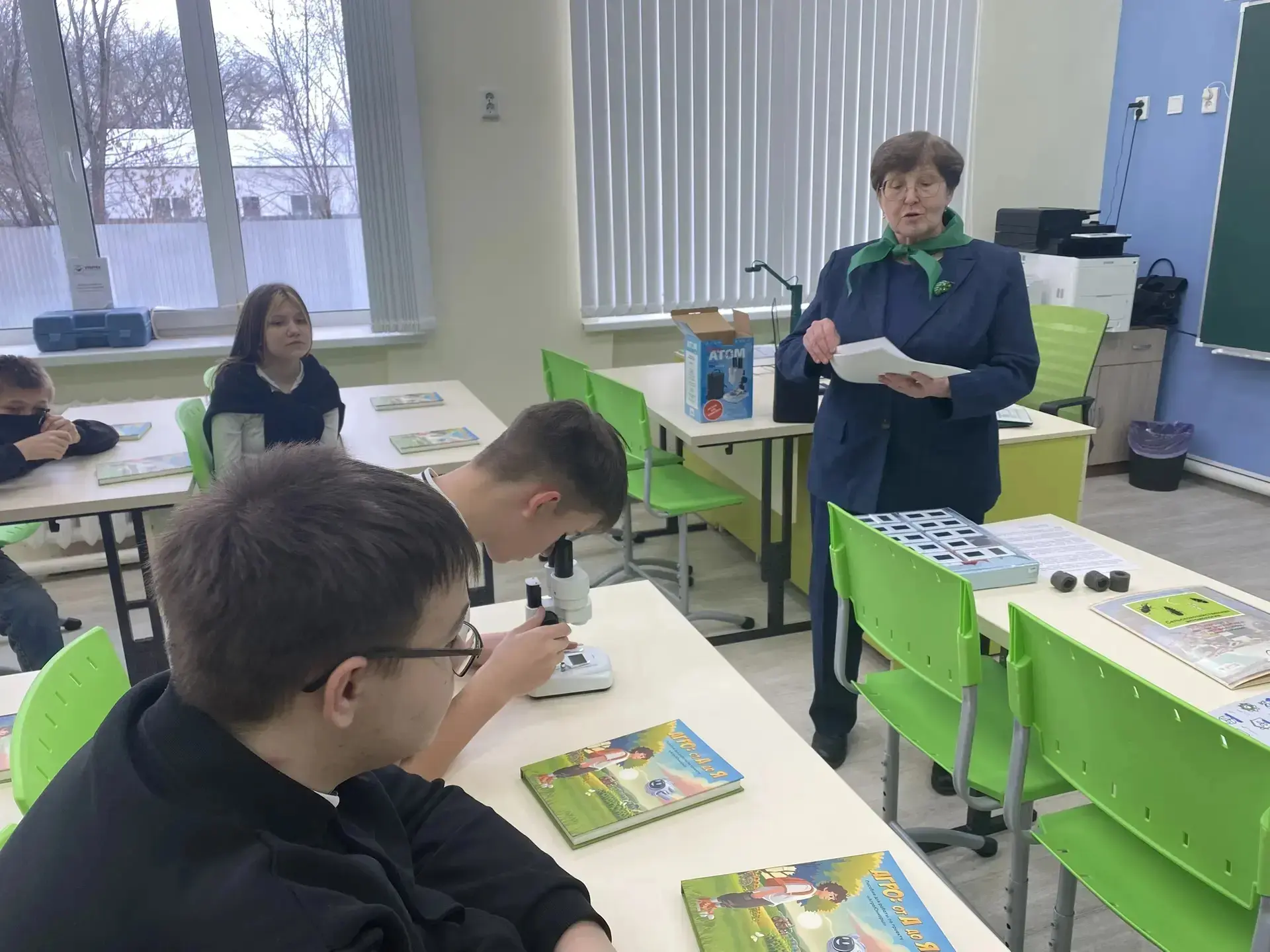🌿Путешествие в мир аграрных технологий!  Обучающиеся школы поселка Кошелевка совершили увлекательную
