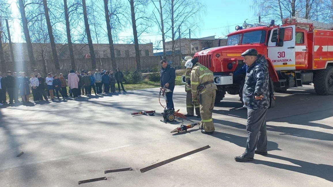 Сегодня в рамках дня Всероссийских учений в нашей школе прошли учения по антитеррористи...