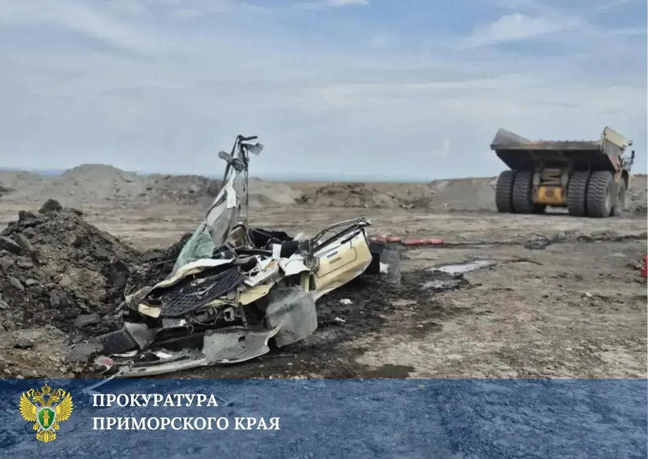 БелАЗ раздавил УАЗ с ремонтниками на угольном разрезе в Приморье — погиб пассажир.

12 июня в Пожарс