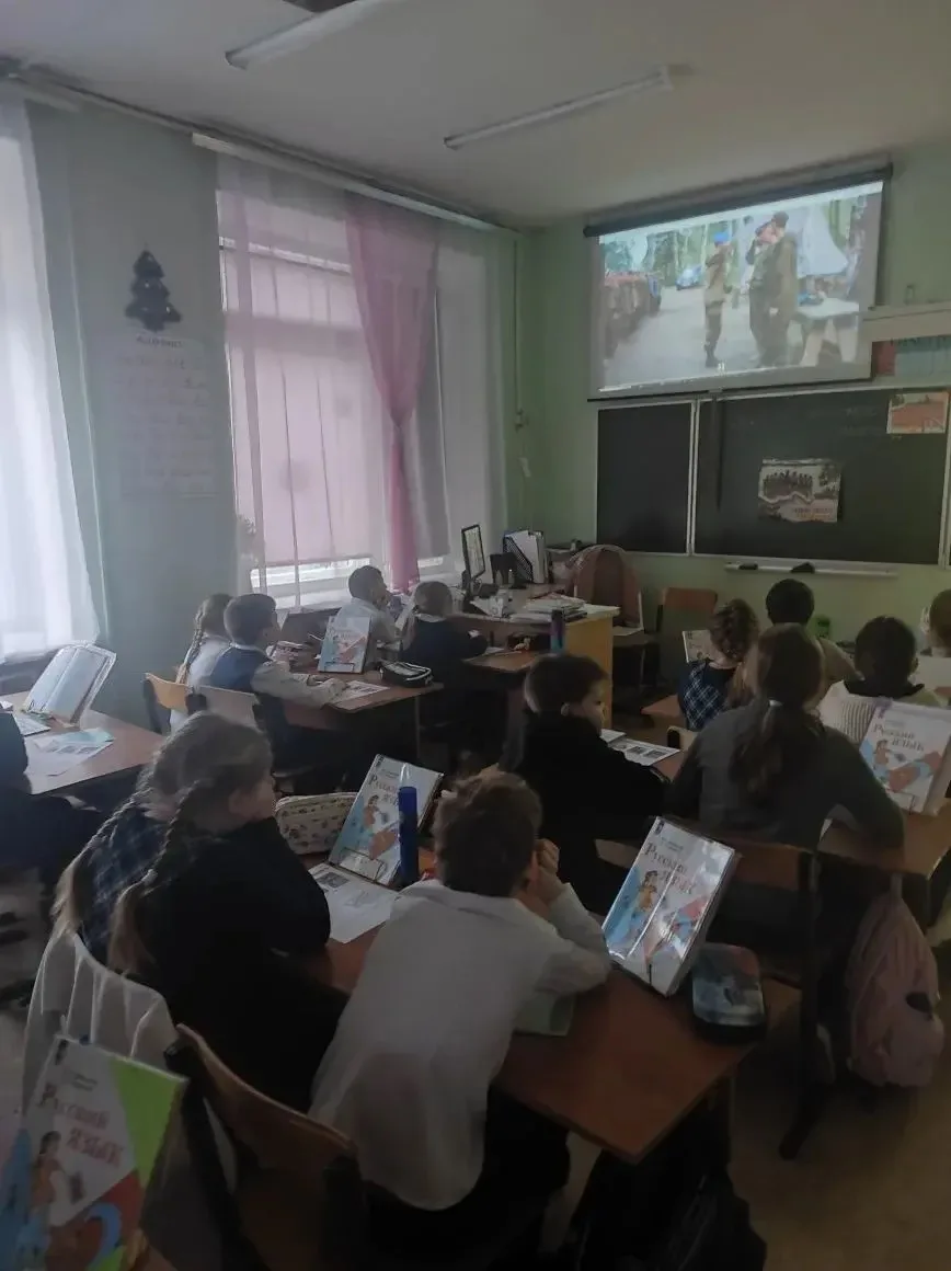🇷🇺Разговоры о важном 🇷🇺  ✅ Сегодня в рамках курса внеурочной деятельности "Разговоры о важном" состо