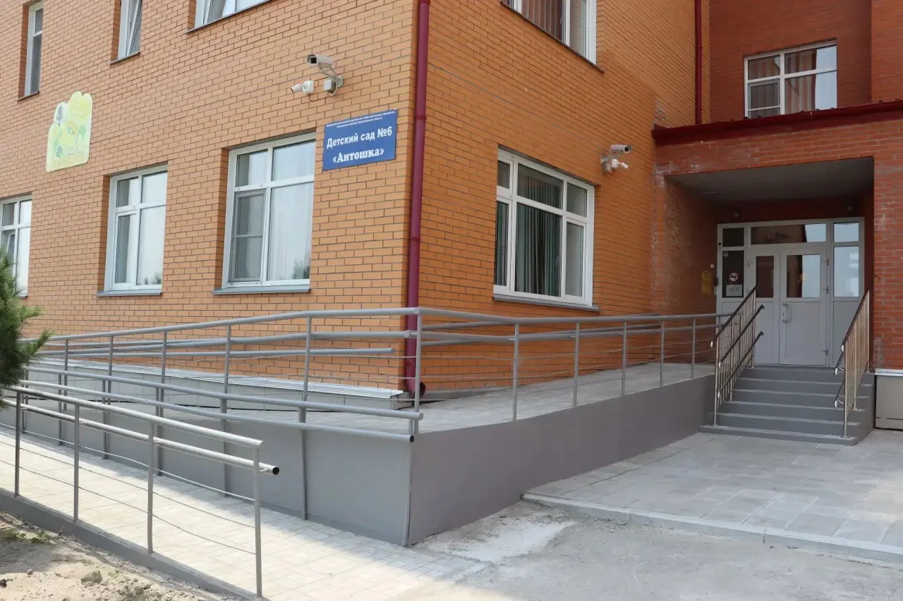 🏗️В школах и детских садах Коченевского района продолжается подготовка к новому учебному году.
⁣
По