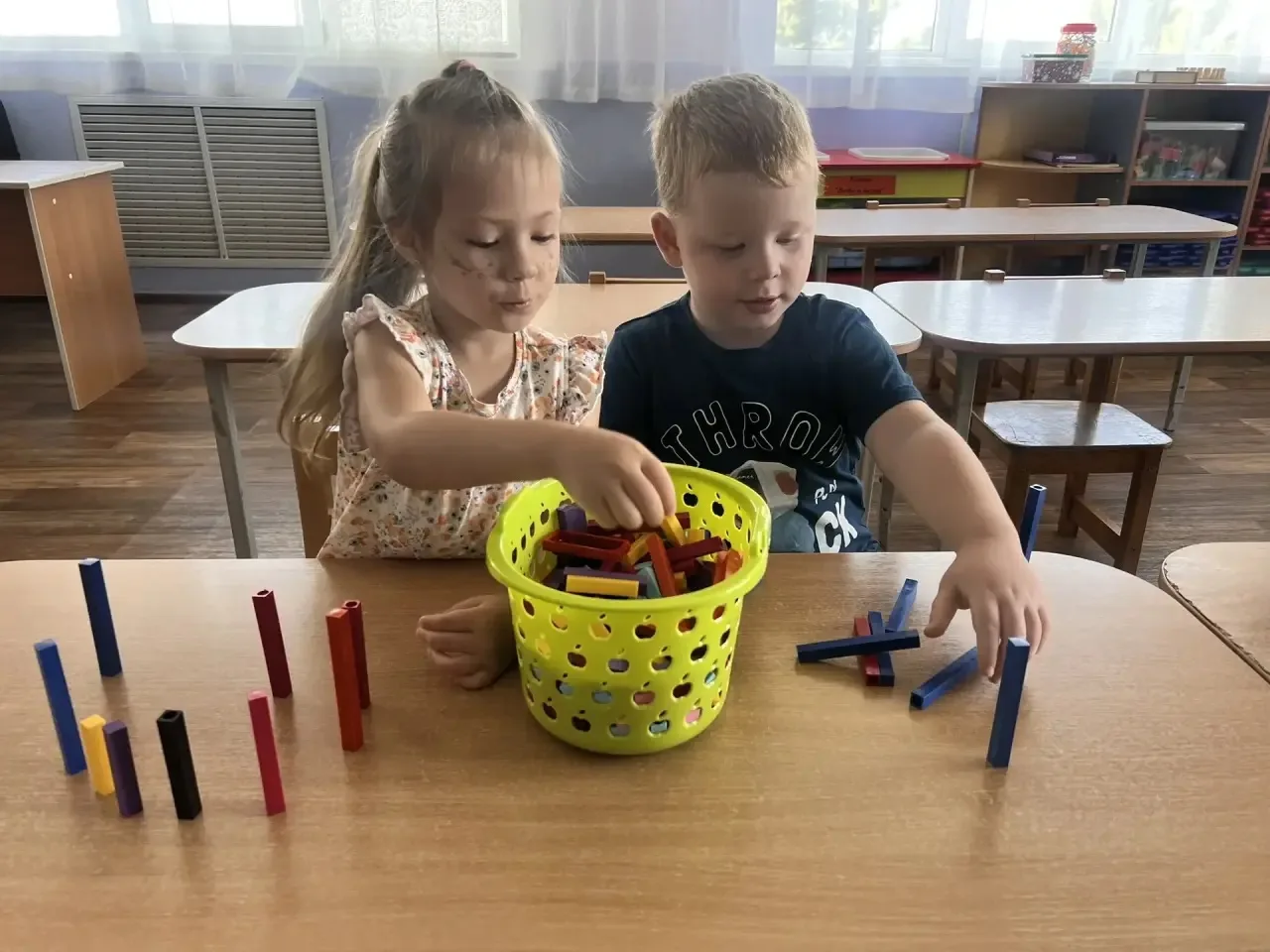 🌈 Развиваемся, играя! 

🌼В группе «Росинка» царила атмосфера увлекательных открытий, радости и тво