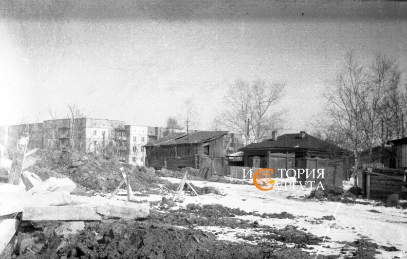 Улица Республики. Пятиэтажный дом по улице Просвещения, 43, 1983 год