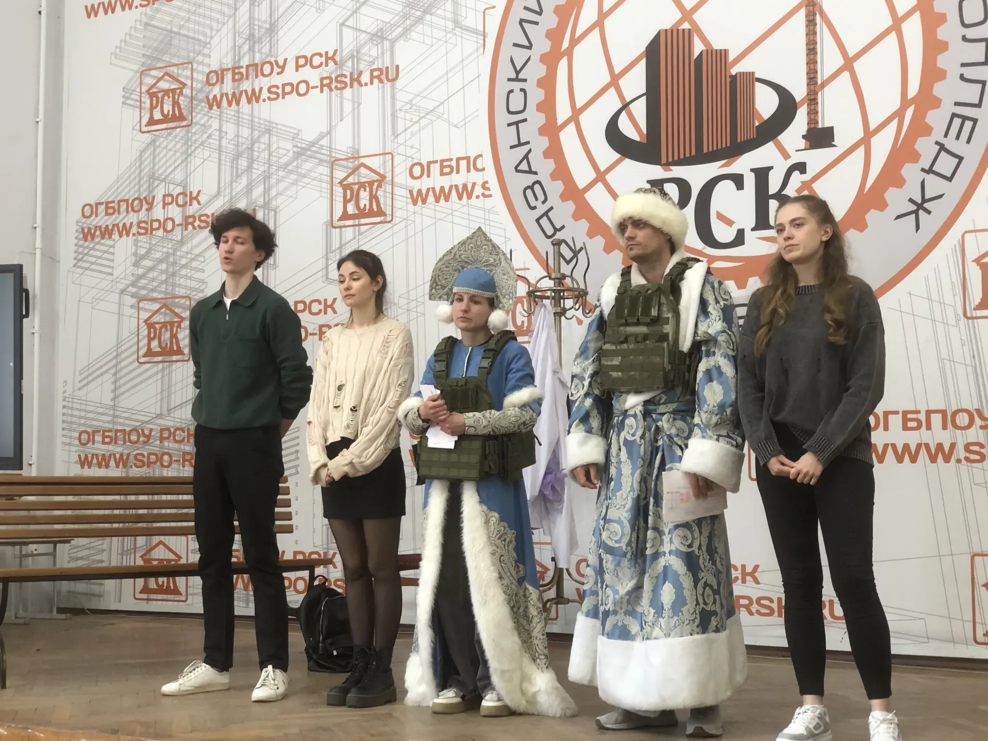 🎭 Театр и память: встреча поколений в стенах колледжа!
